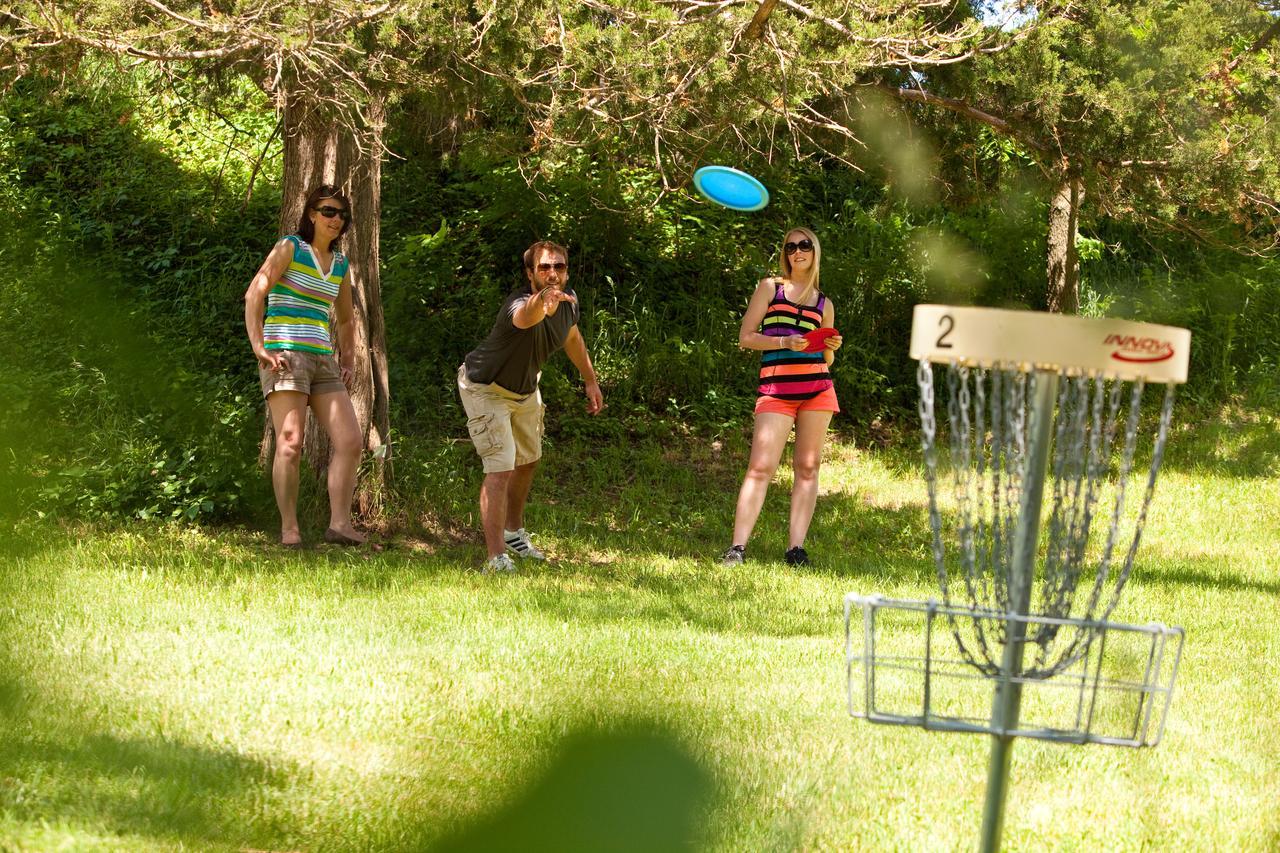 גלנה Chestnut Mountain Resort מראה חיצוני תמונה